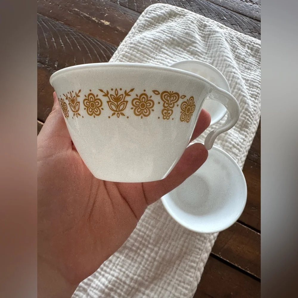 Corelle Vintage Butterfly Gold Hook Handle Tea/Coffee Cups Set of 4